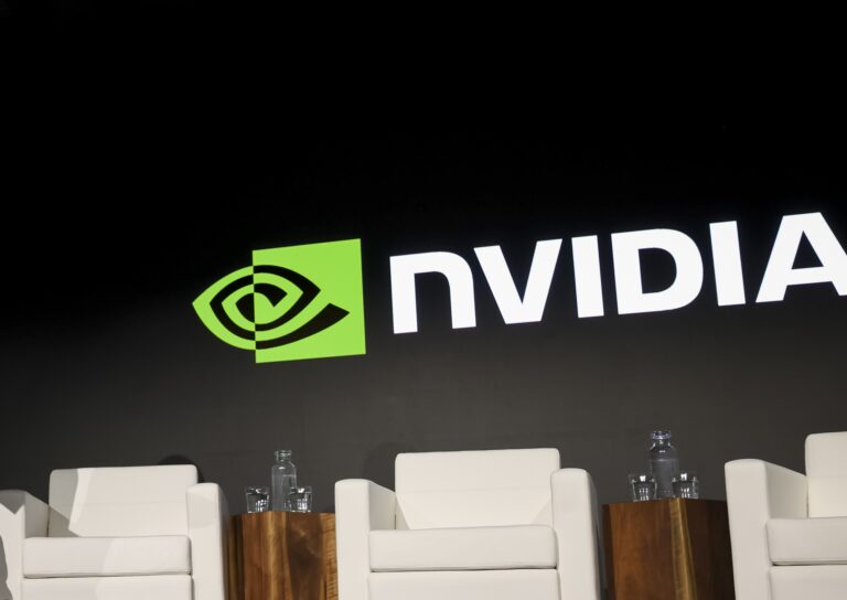 Why Nvidia stock is down over 4% on Thursday?